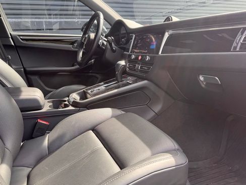 Certified 2023 Porsche Macan S AWD/4WD image 12
