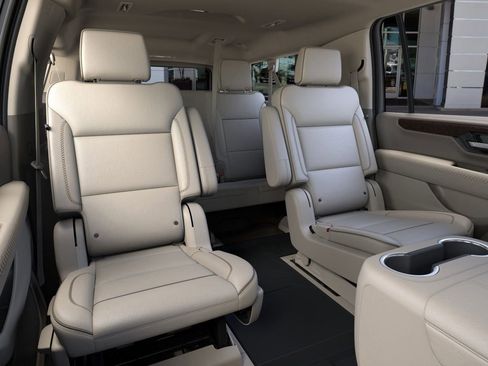New 2026 GMC Yukon XL Denali w/ Advanced Technology Package AWD/4WD image 17
