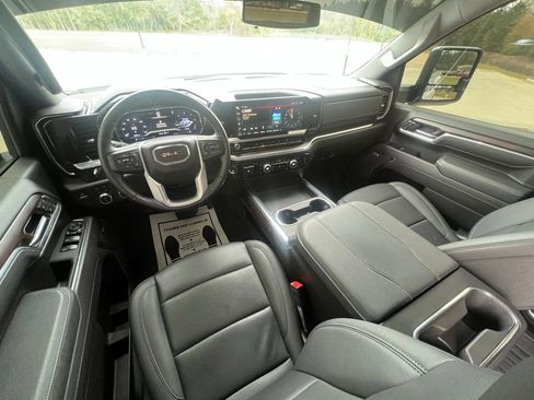 Used 2025 GMC Sierra 2500 SLT w/ SLT Convenience Package image 10