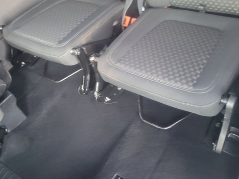 Used 2021 Ford Transit Connect XLT image 33