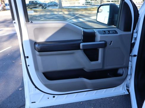 Used 2019 Ford F150 XLT image 23