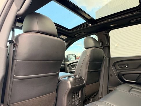 Used 2023 Nissan Titan PRO-4X w/ Pro-4x Convenience Package AWD/4WD image 28