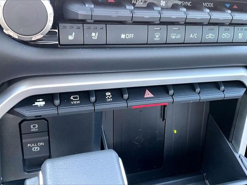 Used 2024 Toyota Tundra Platinum image 24