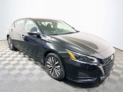 Used 2024 Nissan Altima 2.5 SV