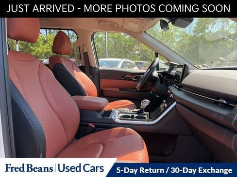 Used 2024 Kia Carnival SX FWD image 17