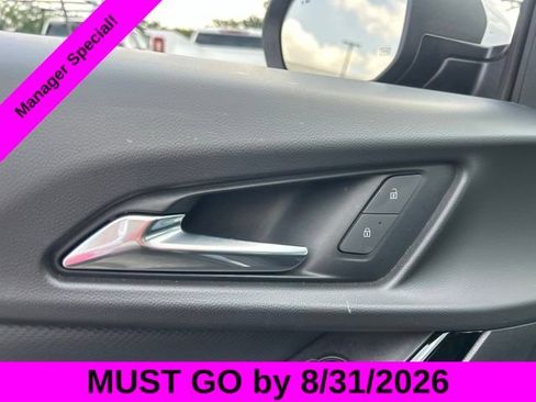 Used 2025 Chevrolet Equinox LT w/ Safety and Technology Package FWD image 12