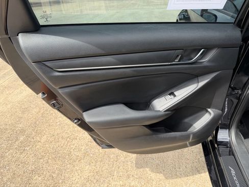 Used 2022 Honda Accord Sport image 15
