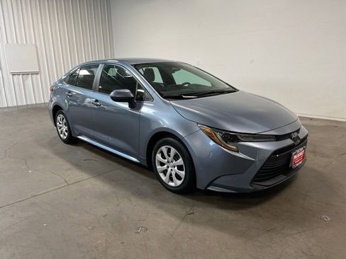 Used 2023 Toyota Corolla LE FWD image 1