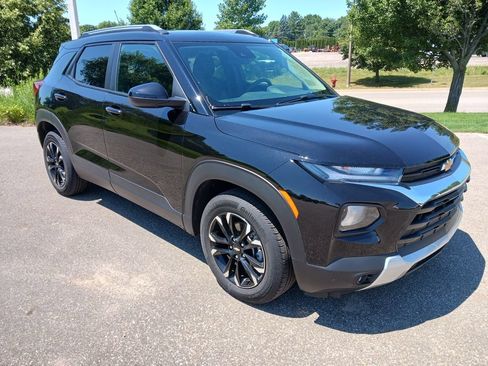 Used 2023 Chevrolet TrailBlazer LT FWD image 1