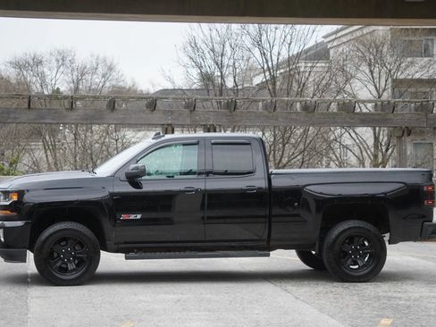 Used 2016 Chevrolet Silverado 1500 LT w/ Midnight Edition AWD/4WD image 6