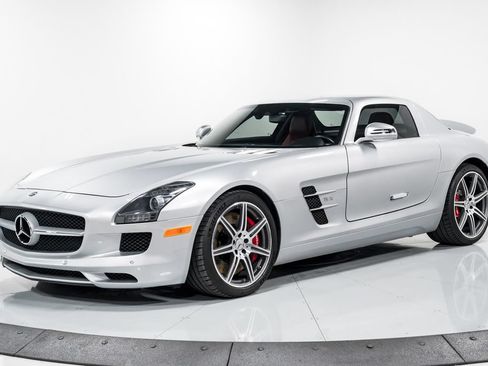 Used 2011 Mercedes-Benz SLS AMG Coupe image 7