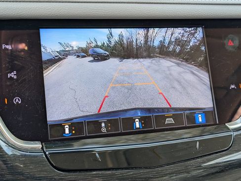 Used 2021 Cadillac XT6 Premium Luxury FWD image 25