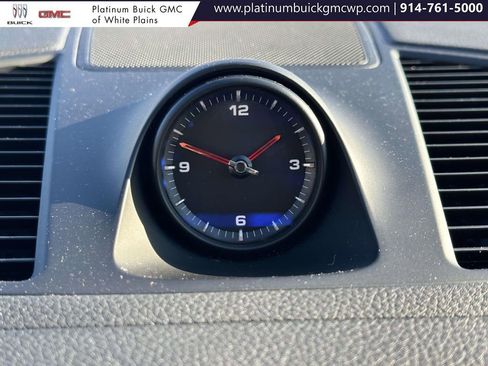 Used 2023 Porsche Cayenne Platinum Edition image 25