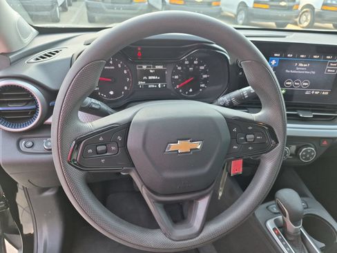 Used 2024 Chevrolet Trax LS FWD image 14