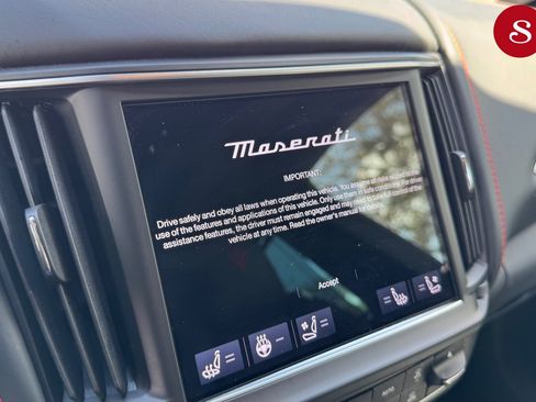 Used 2024 Maserati Levante Modena Ultima AWD/4WD image 15