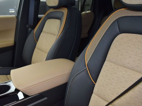 New 2026 Chevrolet Equinox ACTIV w/ Convenience Package III image 14