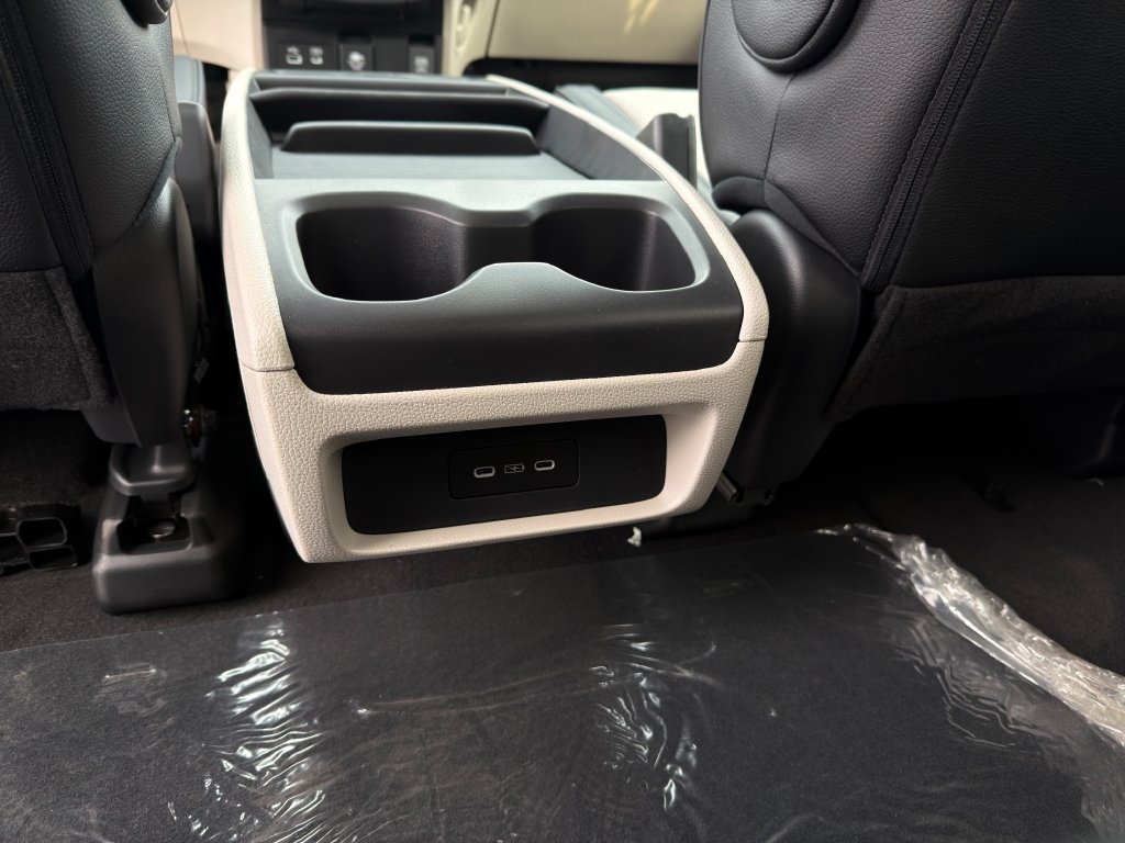 Certified 2026 Honda Odyssey Elite image 40