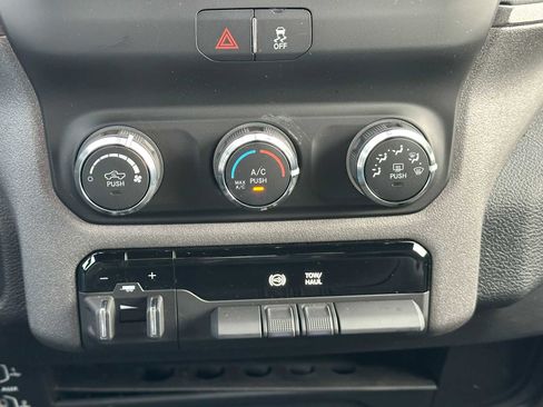 Used 2024 RAM 2500 Tradesman w/ Chrome Appearance Group image 28