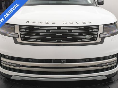 Used 2025 Land Rover Range Rover SE image 29