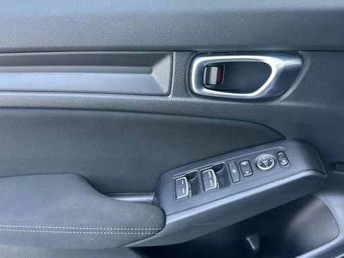 Used 2022 Honda Civic Sport image 12