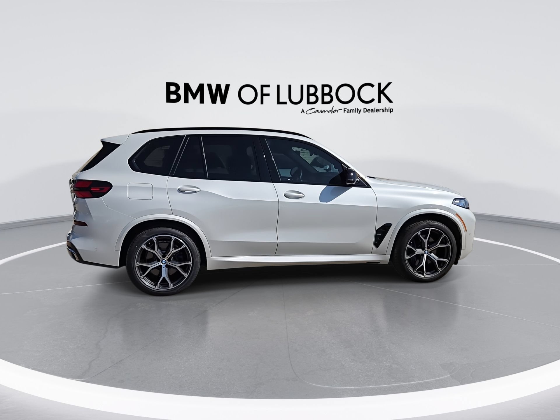 Used 2026 BMW X5 M60i AWD/4WD image 9