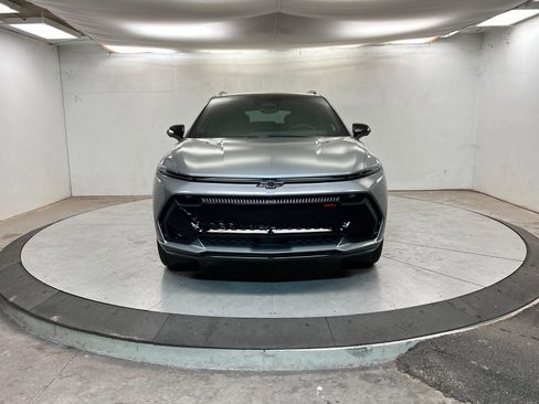 New 2026 Chevrolet Equinox EV RS image 9