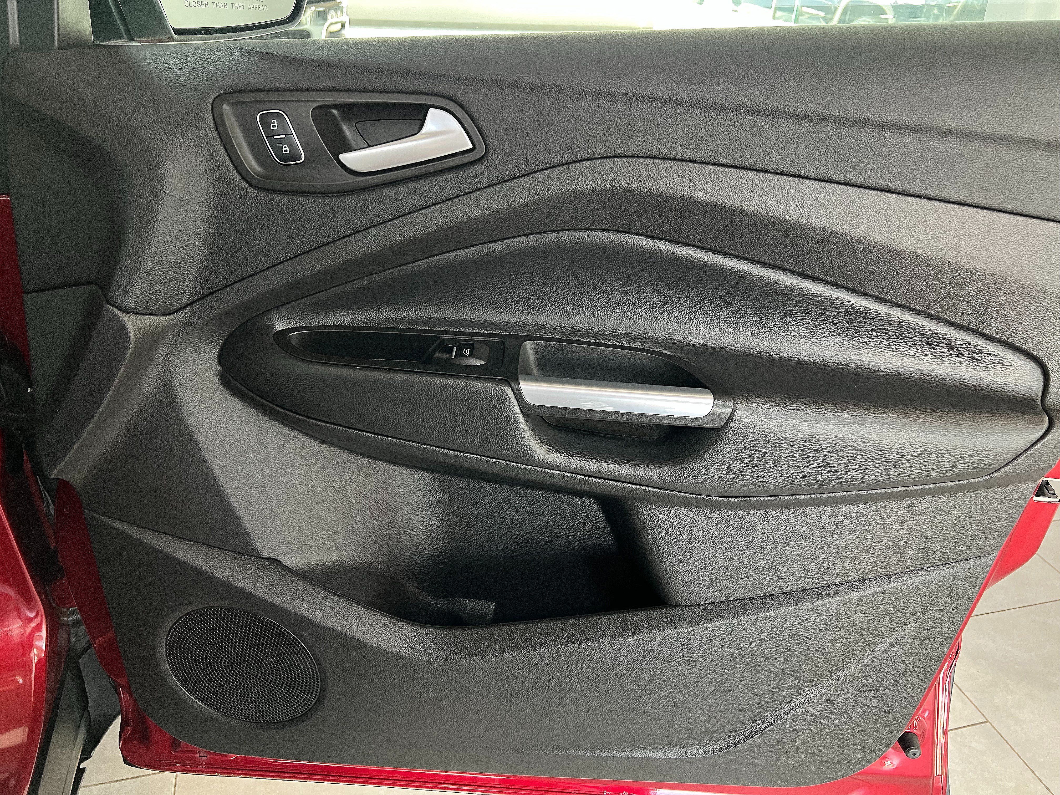 Used 2018 Ford Escape Titanium AWD/4WD image 28