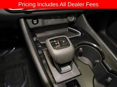 Certified 2025 Nissan Rogue SL FWD image 18