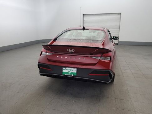 Used 2025 Hyundai Elantra Sport image 7