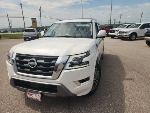 Used 2021 Nissan Armada SL AWD/4WD image 3