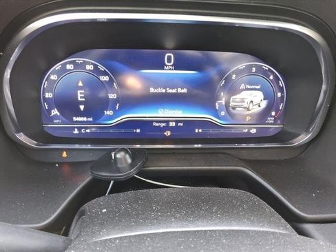 Used 2024 Chevrolet Suburban LT RWD image 19
