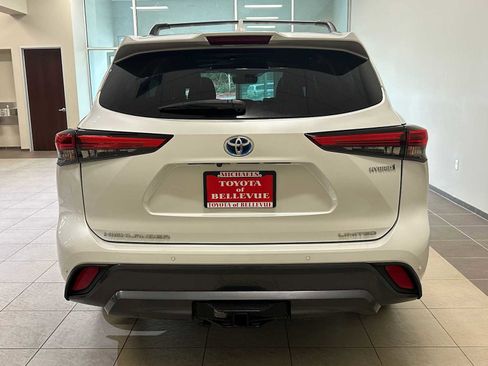 Certified 2022 Toyota Highlander Limited image 5