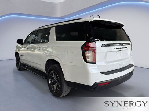 Used 2021 Chevrolet Suburban Z71 w/ Luxury Package AWD/4WD image 7