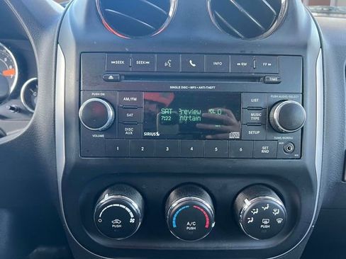 Used 2017 Jeep Compass Latitude image 26