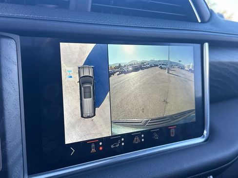 Used 2022 GMC Yukon Denali w/ Denali Premium Package AWD/4WD image 27