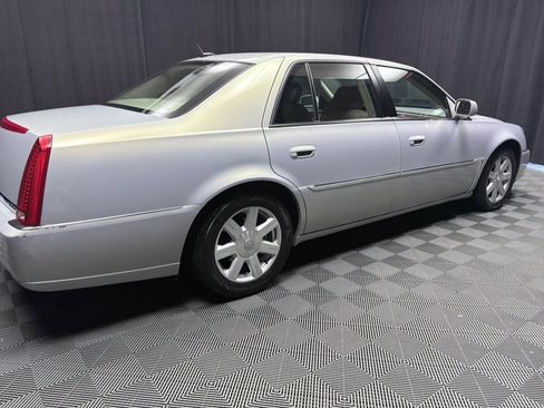 Used 2007 Cadillac DTS w/ Trunk Convenience Package FWD image 18