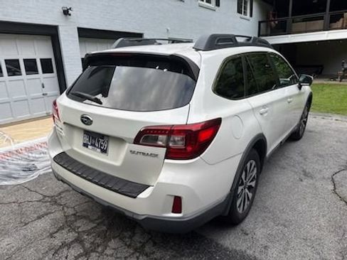 Used 2015 Subaru Outback 2.5i Limited AWD/4WD image 23