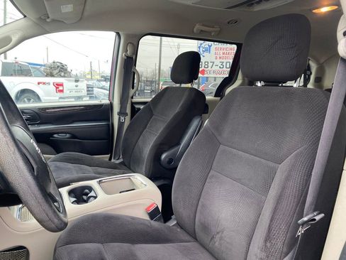 Used 2014 Dodge Grand Caravan SXT image 10