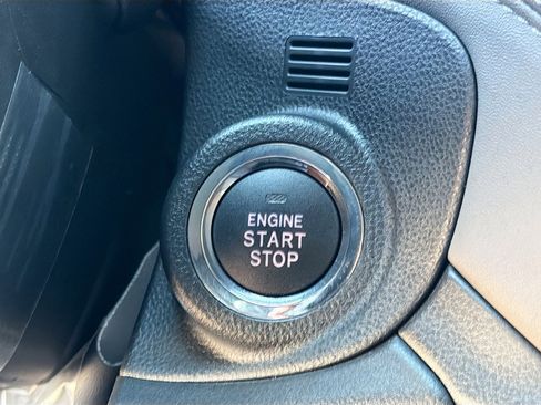 Certified 2025 Subaru Outback Onyx Edition image 33