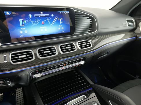 Used 2024 Mercedes-Benz GLE 53 AMG 4MATIC Coupe w/ Driver Assistance Package image 39