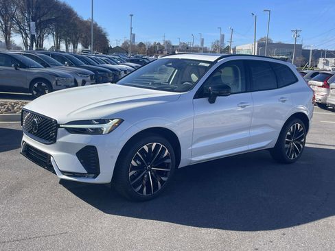 New 2026 Volvo XC60 B5 Ultra w/ Climate Package PRO image 5