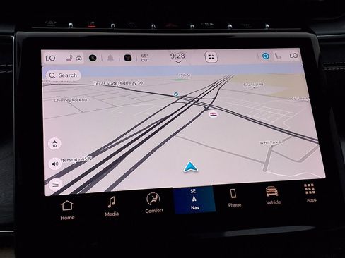 Used 2022 Jeep Grand Cherokee Limited w/ Luxury Tech Group II image 11