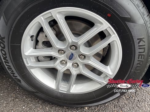 New 2026 Ford Explorer Active RWD image 2