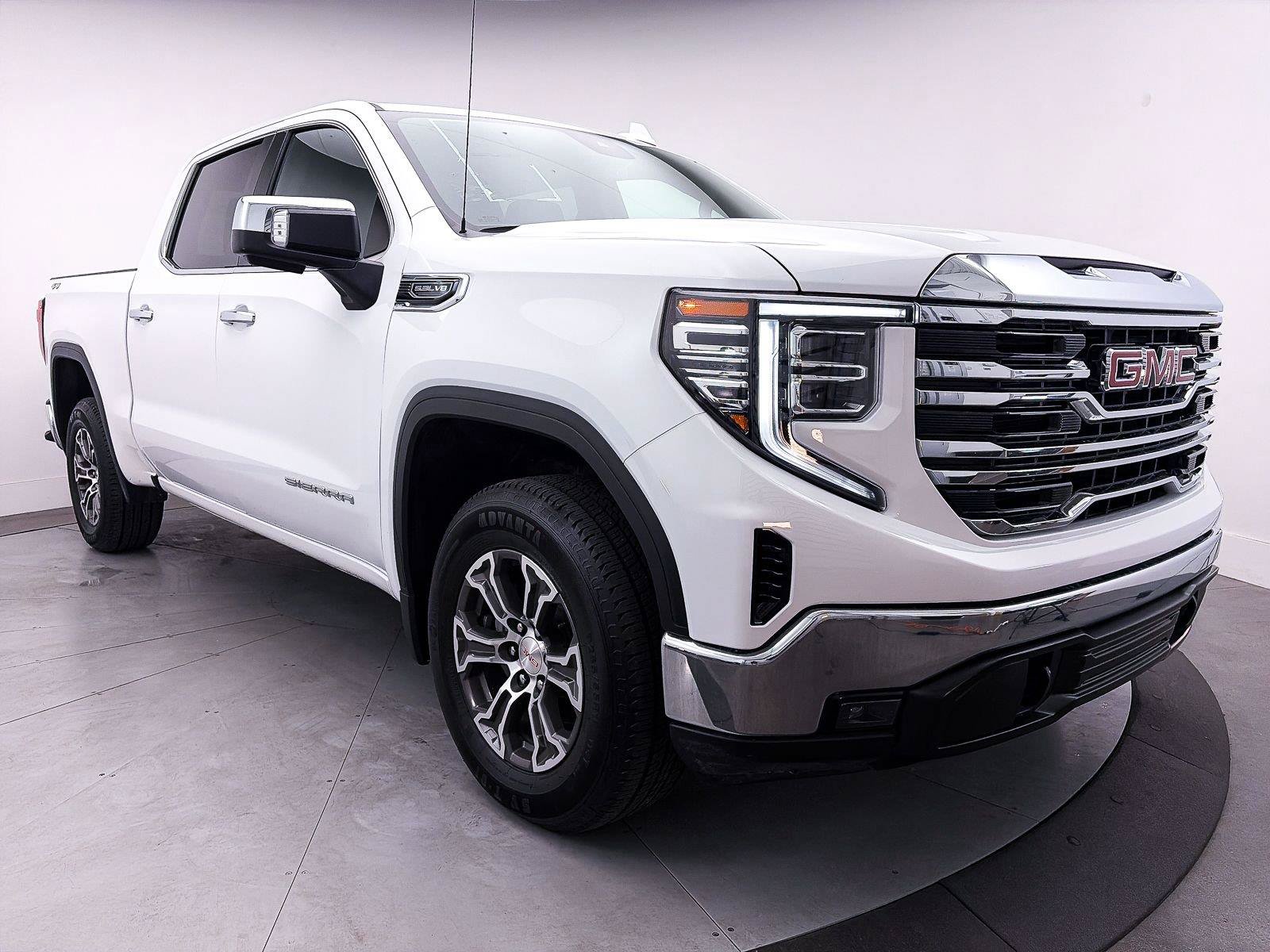 Used 2024 GMC Sierra 1500 SLT AWD/4WD image 10