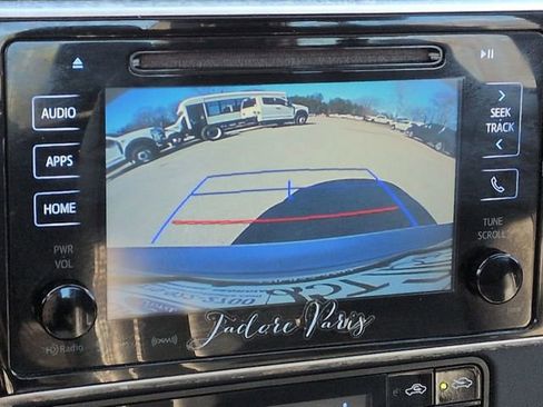 Used 2018 Toyota Corolla XLE image 22