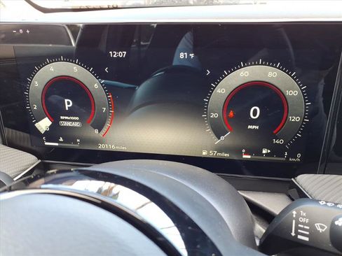 Certified 2025 Nissan Kicks SR image 25