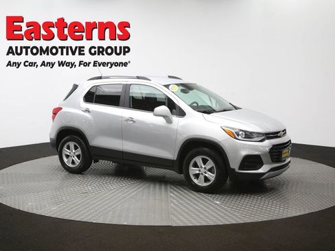 Used 2018 Chevrolet Trax LT w/ LT Convenience Package AWD/4WD image 46