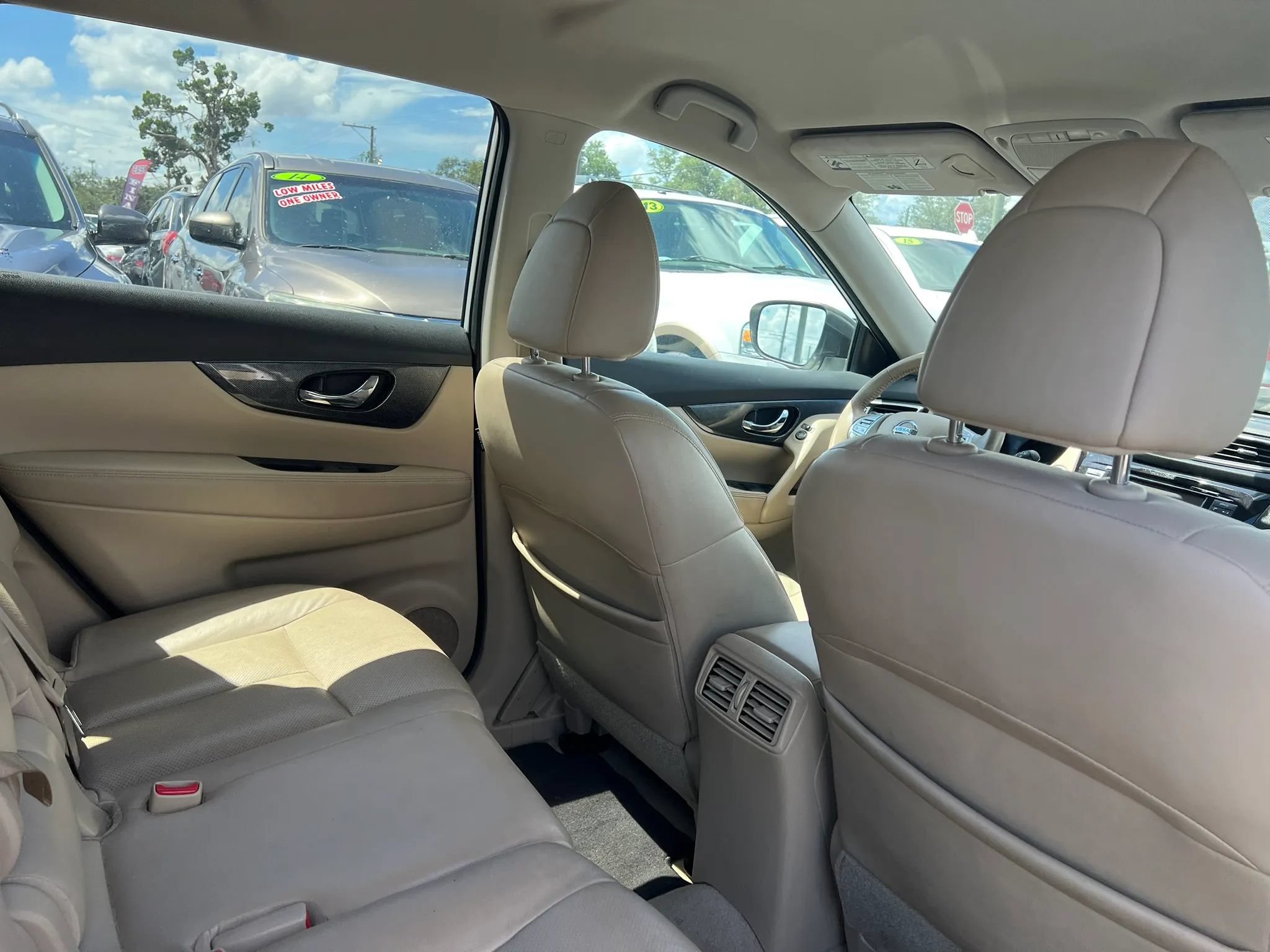 Used 2015 Nissan Rogue SL FWD image 16