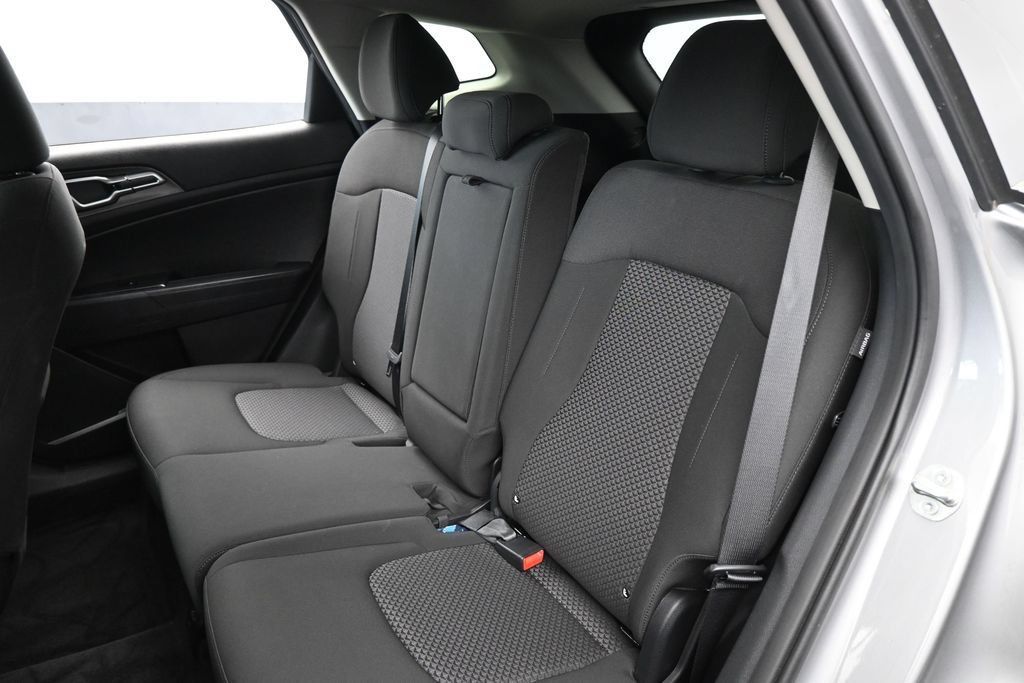 Used 2024 Kia Sportage LX AWD/4WD image 35