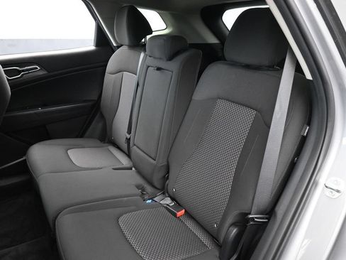Used 2024 Kia Sportage LX AWD/4WD image 35